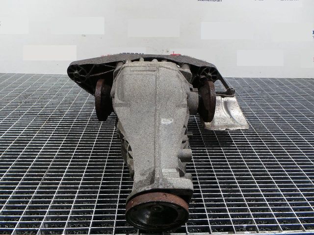 bontott AUDI A8 Differenciálmű Tartó Bak