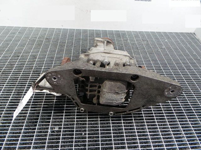 bontott AUDI A8 Differenciálmű Tartó Bak