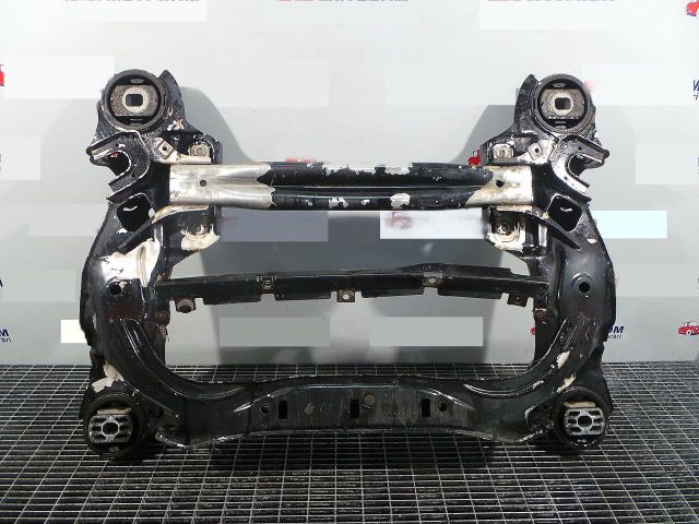 bontott AUDI A8 Első Bölcső