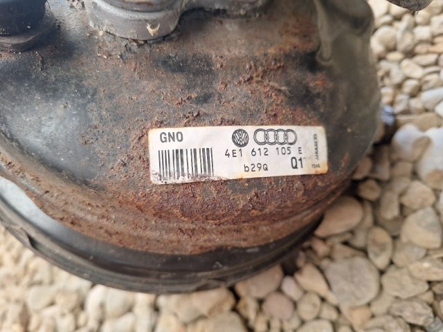 bontott AUDI A8 Fékrásegítő