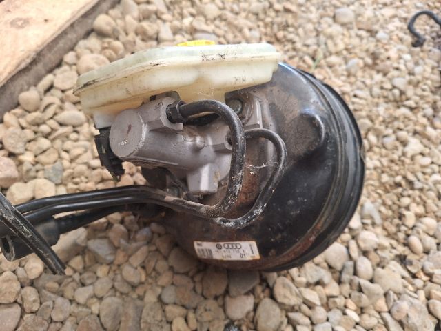 bontott AUDI A8 Fékrásegítő