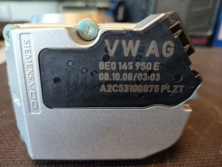 bontott AUDI A8 Fojtószelep (Elektromos)