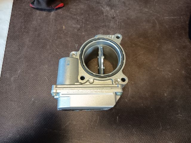 bontott AUDI A8 Fojtószelep (Elektromos)