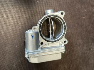 bontott AUDI A8 Fojtószelep (Elektromos)