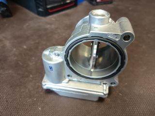 bontott AUDI A8 Fojtószelep (Elektromos)