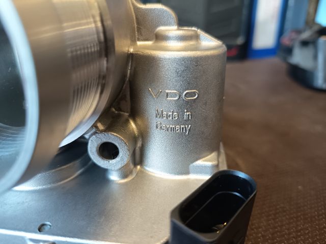 bontott AUDI A8 Fojtószelep (Elektromos)