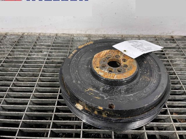 bontott AUDI A8 Főtengely Szíjtárcsa