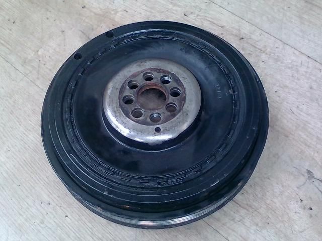 bontott AUDI A8 Főtengely Szíjtárcsa