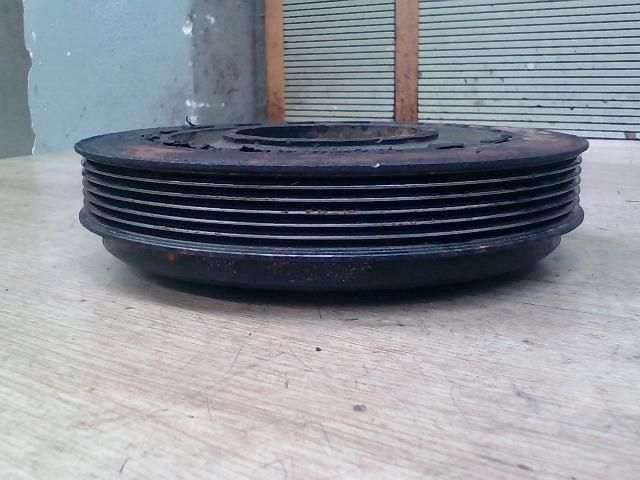 bontott AUDI A8 Főtengely Szíjtárcsa