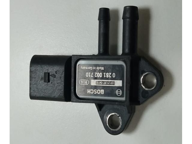 bontott AUDI A8 Jeladó (Magában)