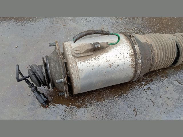 bontott AUDI A8 Jobb első Lengéscsillapító