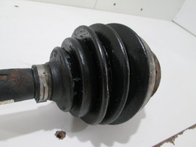 bontott AUDI A8 Jobb Féltengely