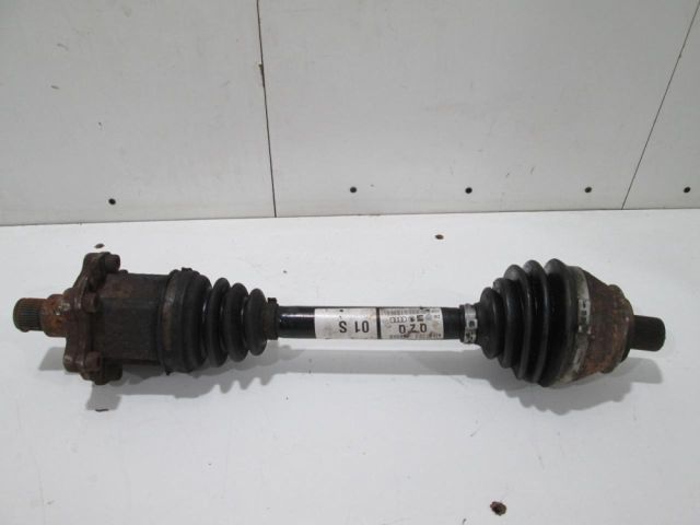 bontott AUDI A8 Jobb Féltengely