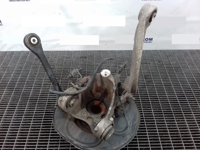 bontott AUDI A8 Jobb hátsó Csonkállvány