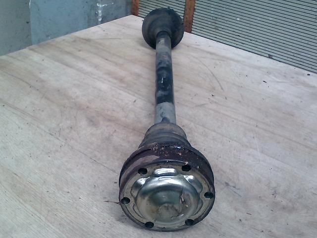 bontott AUDI A8 Jobb hátsó Féltengely