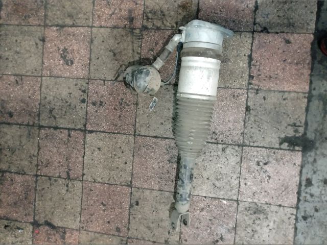 bontott AUDI A8 Jobb hátsó Rugó