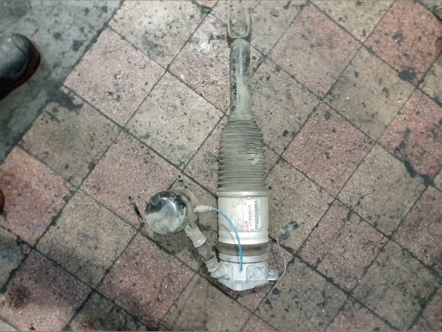 bontott AUDI A8 Jobb hátsó Rugó