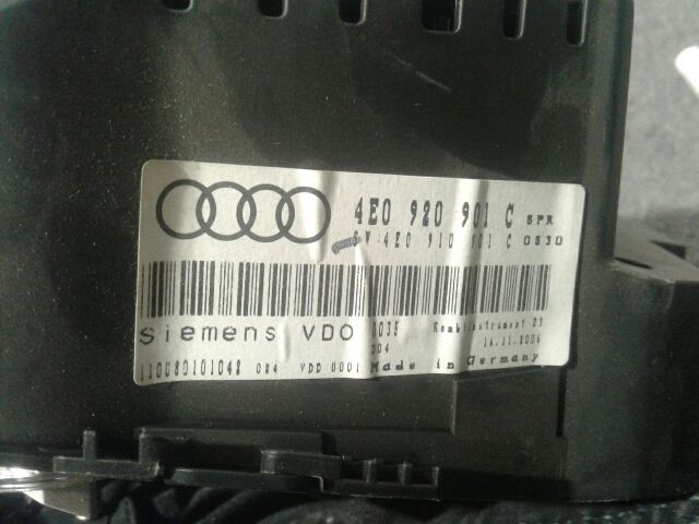 bontott AUDI A8 Kilométeróra