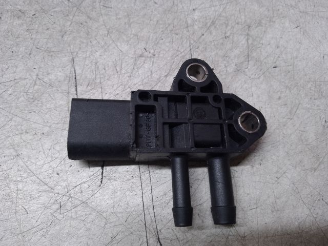 bontott AUDI A8 Kipufogó Nyomásérzékelő