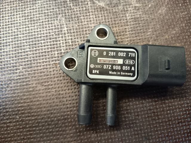 bontott AUDI A8 Kipufogó Nyomásérzékelő