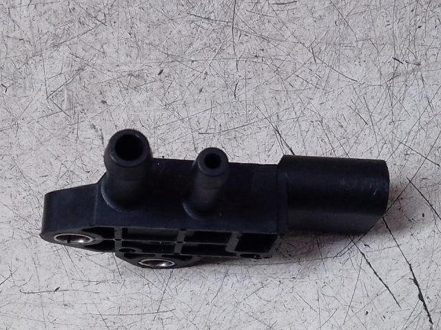 bontott AUDI A8 Kipufogó Nyomásérzékelő