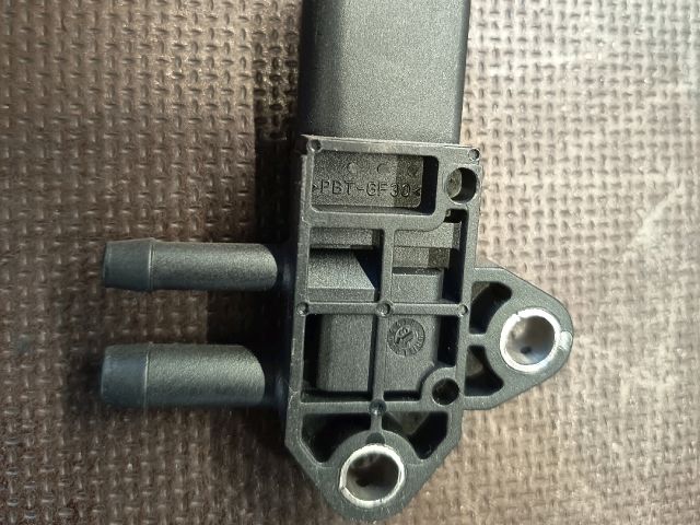 bontott AUDI A8 Kipufogó Nyomásérzékelő