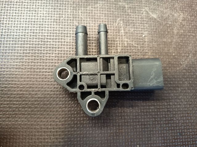 bontott AUDI A8 Kipufogó Nyomásérzékelő