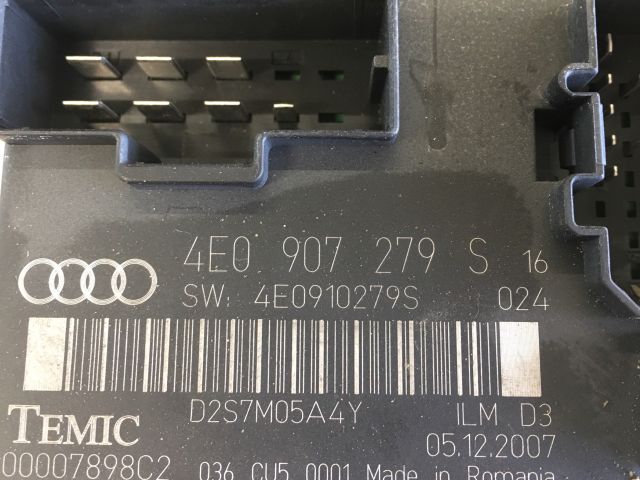 bontott AUDI A8 Komfort Elektronika