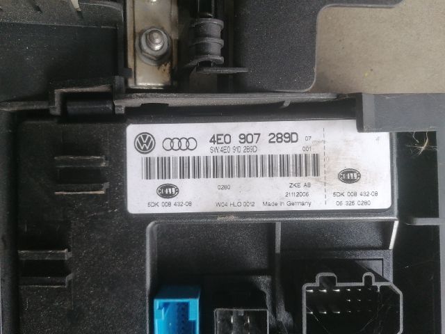 bontott AUDI A8 Komfort Elektronika