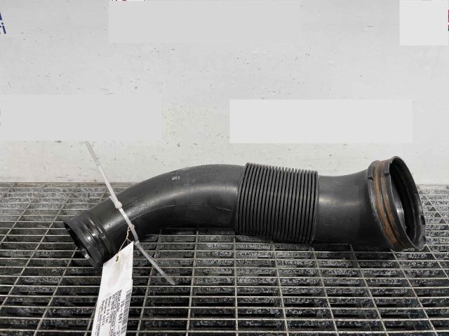 bontott AUDI A8 Légbeömlő Cső