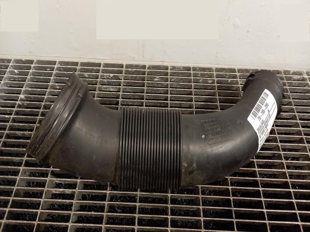 bontott AUDI A8 Légbeömlő Cső