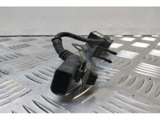 bontott AUDI A8 Légrugó Vezérlő Jeladó