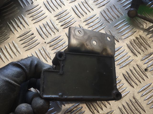 bontott AUDI A8 Levegő Jeladó