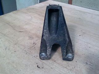 bontott AUDI A8 Motor Tartó Bak (Fém)