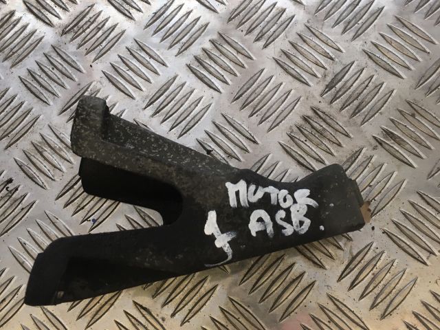 bontott AUDI A8 Motor Tartó Bak Jobb