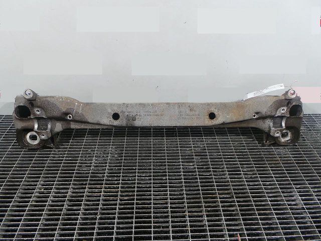 bontott AUDI A8 Motor Tartó Bak (Pozíciófüggetlen)