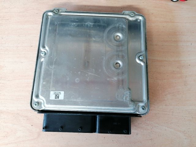 bontott AUDI A8 Motorvezérlő