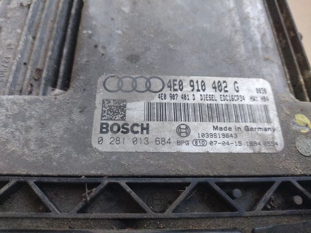 bontott AUDI A8 Motorvezérlő