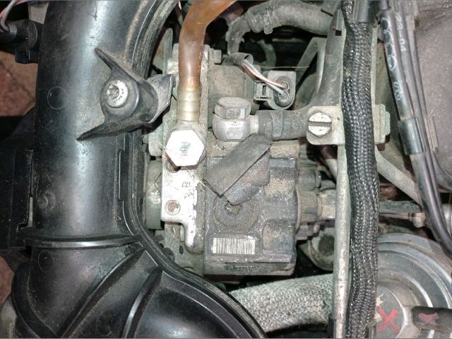 bontott AUDI A8 Nagynyomású Szivattyú