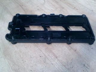 bontott AUDI A8 Szelepfedél