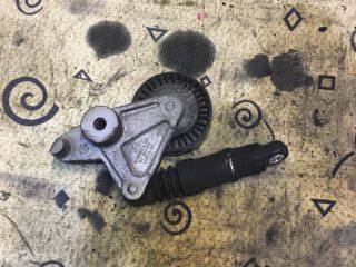 bontott AUDI A8 Szíjfeszítő Görgő