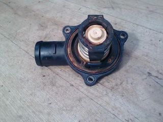 bontott AUDI A8 Termosztátház