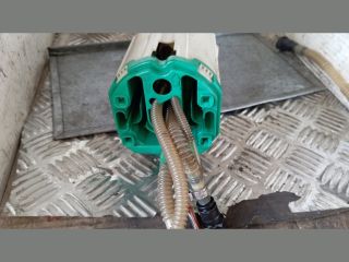 bontott AUDI A8 Üzemanyag Szivattyú