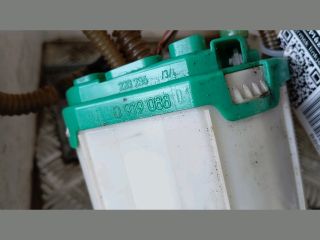 bontott AUDI A8 Üzemanyag Szivattyú