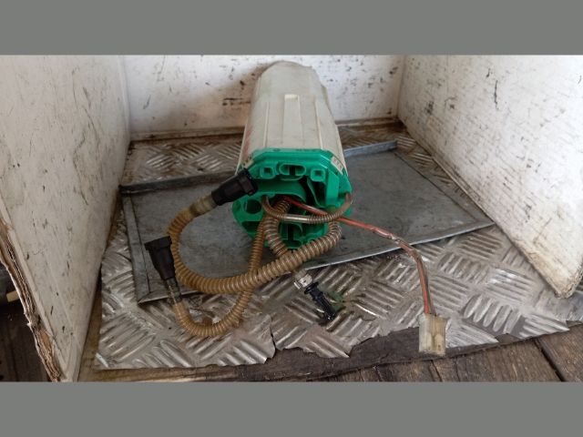 bontott AUDI A8 Üzemanyag Szivattyú