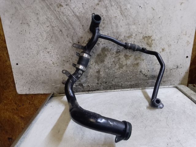 bontott AUDI A8 Vízcső