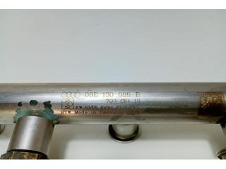 bontott AUDI A8 Porlasztó Sor / Híd