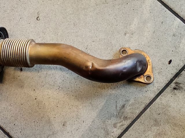 bontott AUDI A8 EGR Hűtő Cső