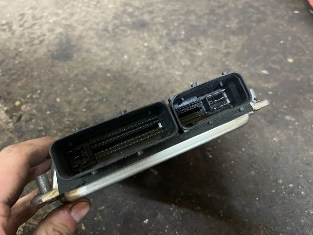 bontott AUDI A8 Motorvezérlő