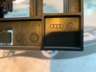 bontott AUDI A8 Biztosítéktábla Motortér